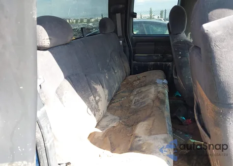 2002 Chevrolet Silverado 1500 Ls z USA, uszkodzony, nr VIN 2GCEC19V821254497